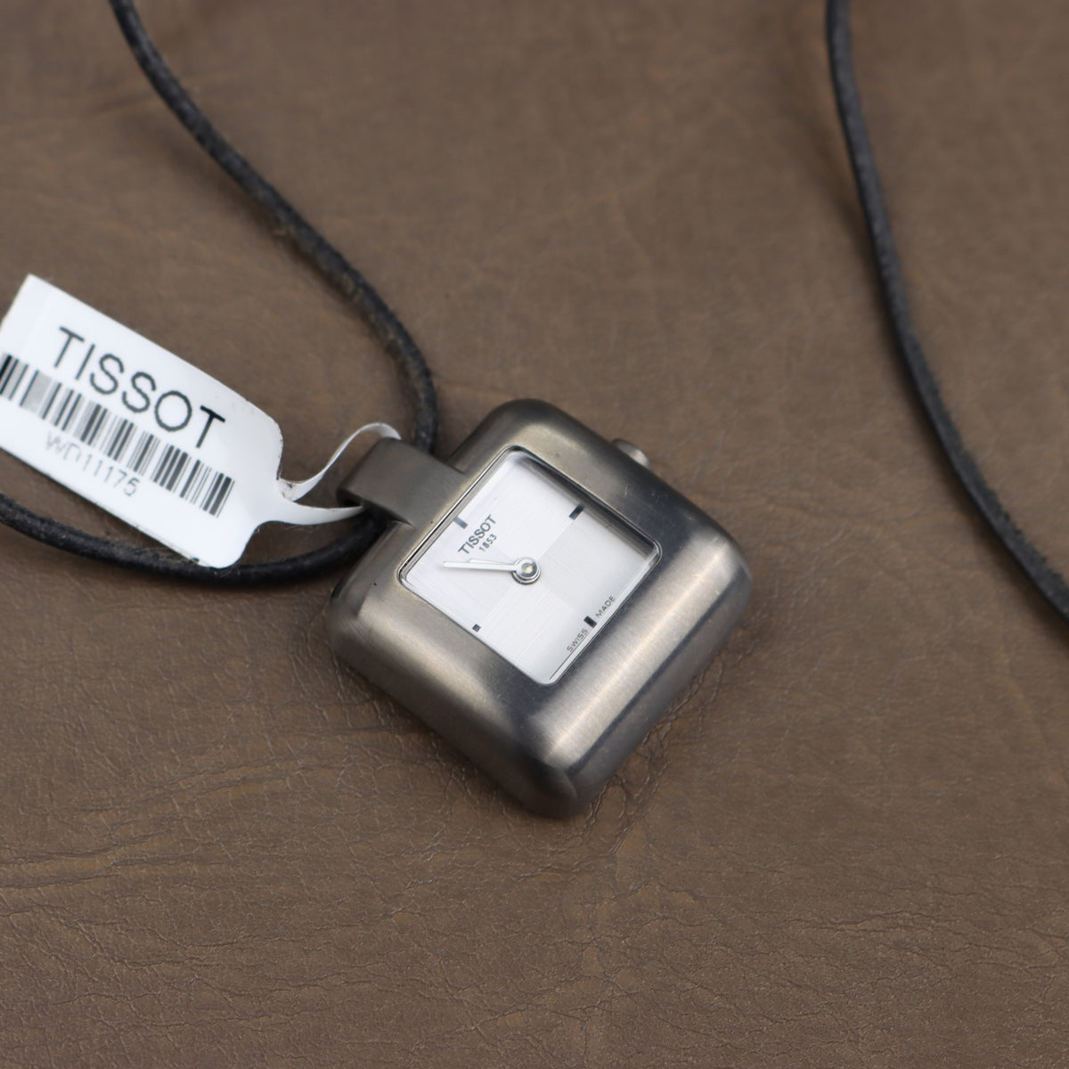 Women's store pendant watch